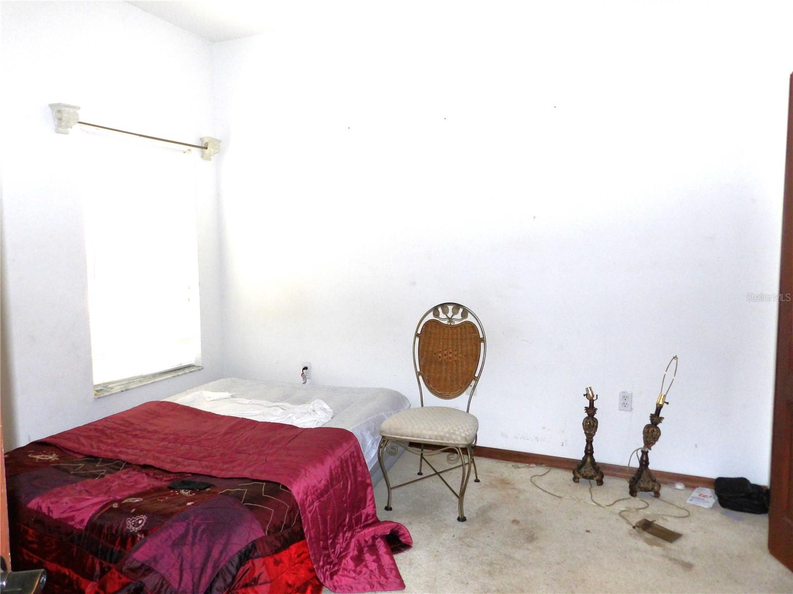 HAMPSHIRE HILLS - Residential