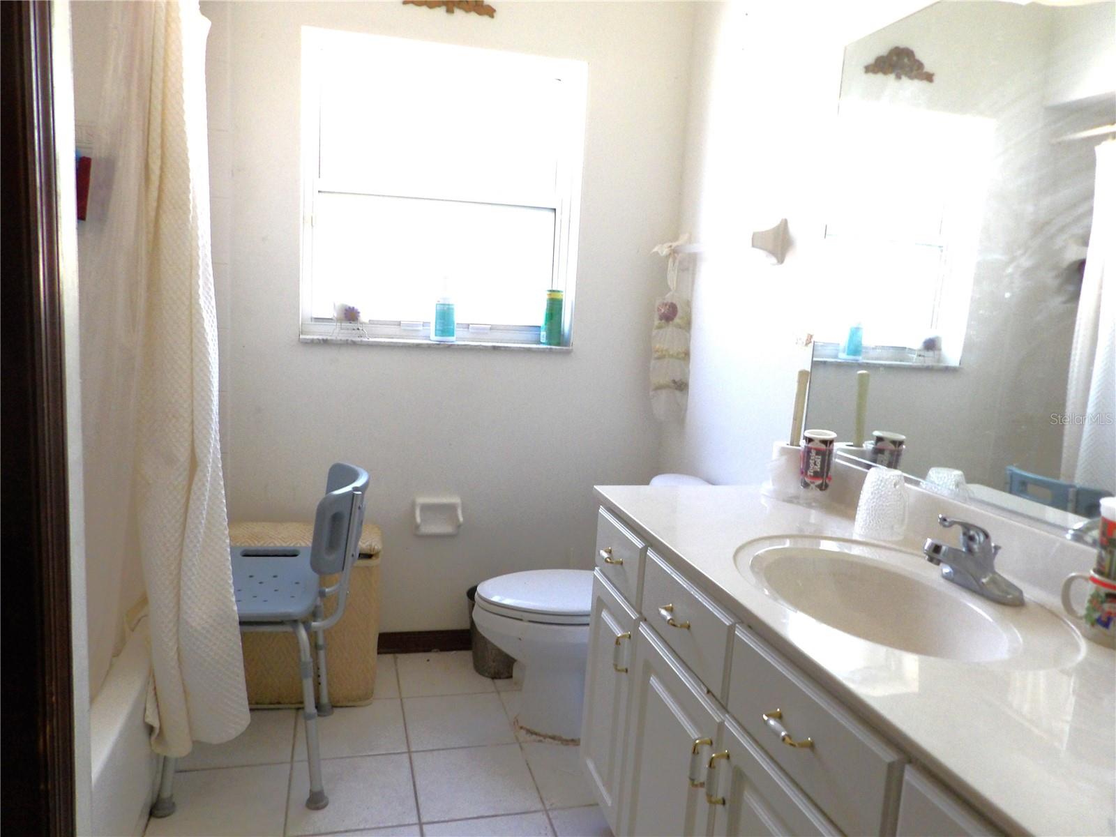 HAMPSHIRE HILLS - Residential