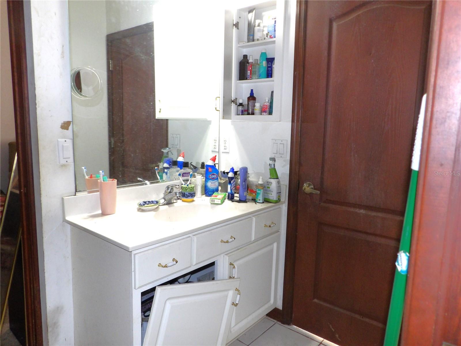 HAMPSHIRE HILLS - Residential