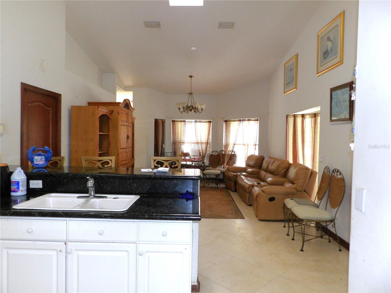 HAMPSHIRE HILLS - Residential