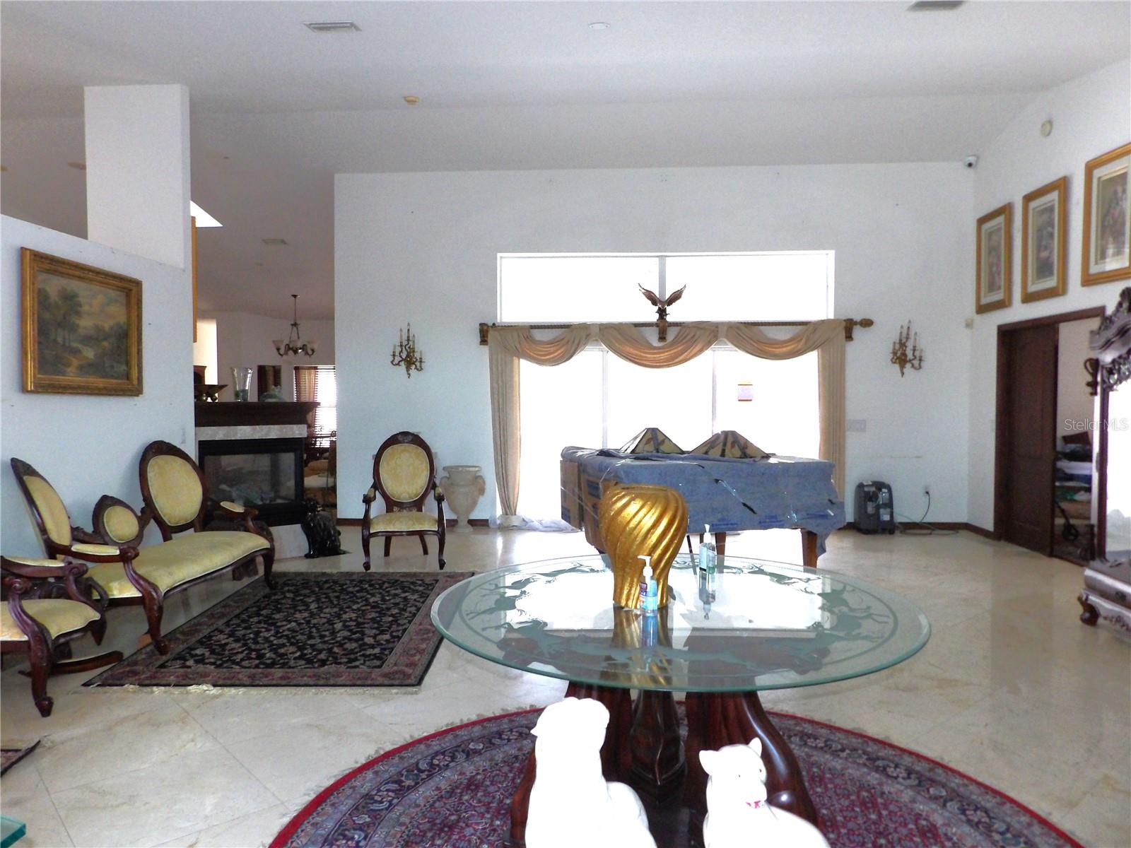 2515 E HAMPSHIRE STREET