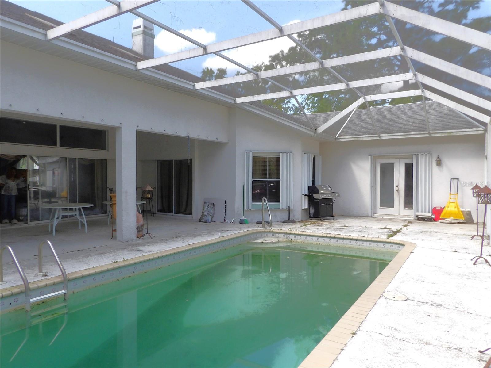 HAMPSHIRE HILLS - Residential