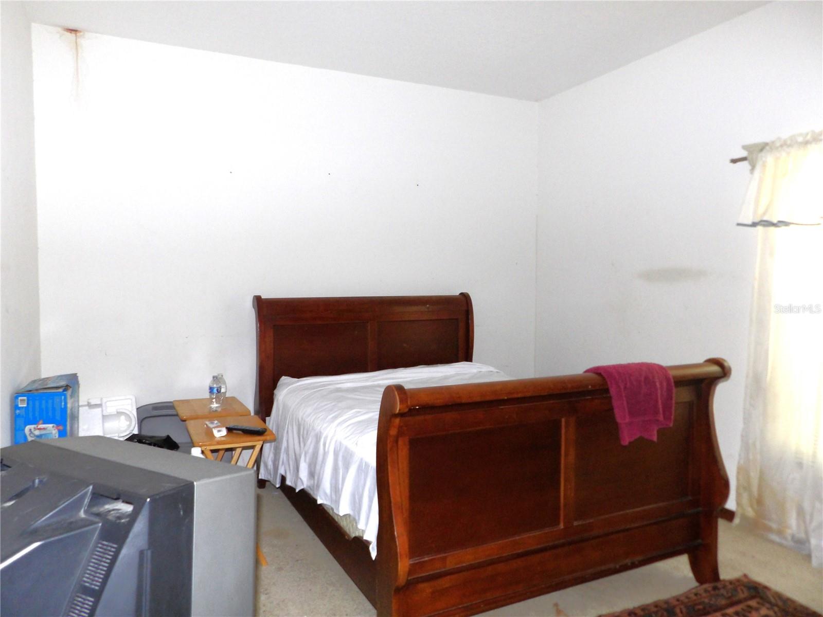 HAMPSHIRE HILLS - Residential