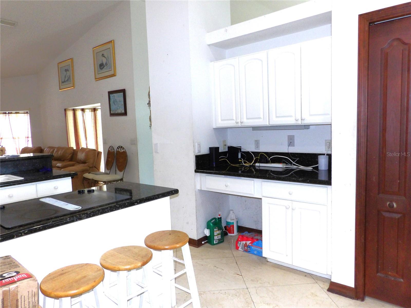 HAMPSHIRE HILLS - Residential