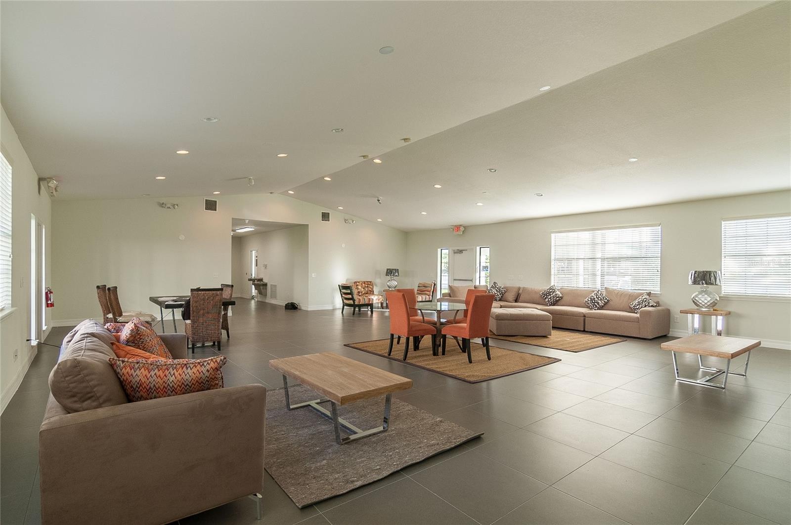 PALM SQUARE - Residential