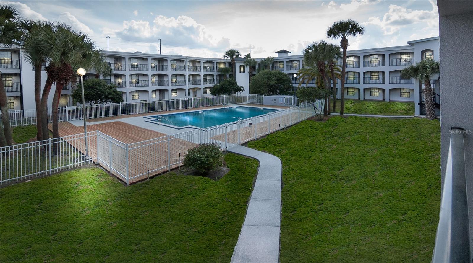 PALM SQUARE - Residential