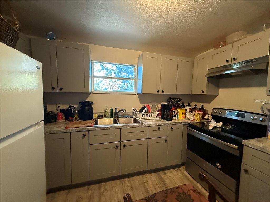 Photo of 1008 W Grace Street, Tampa, FL 33607 (MLS # TB8470013)