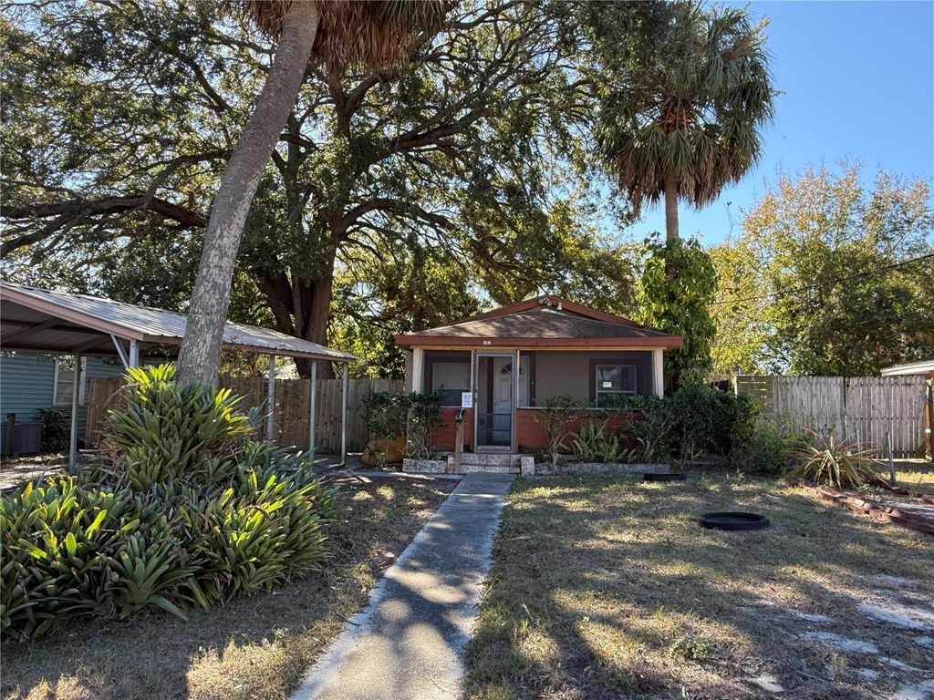 Photo of 1008 W Grace Street, Tampa, FL 33607 (MLS # TB8470013)