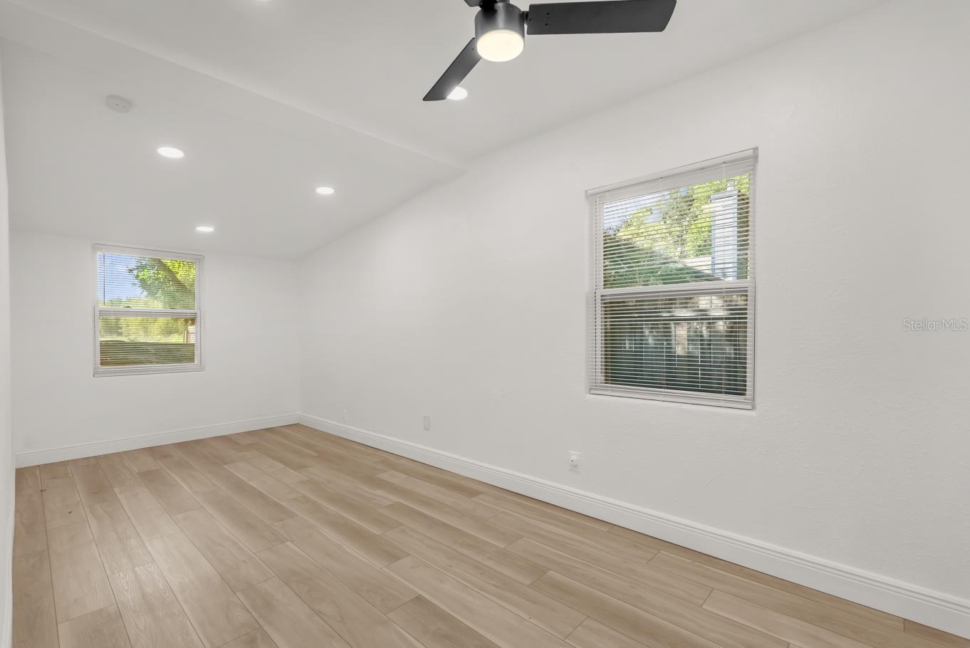 SPORTSMANS PARADISE - Residential Lease