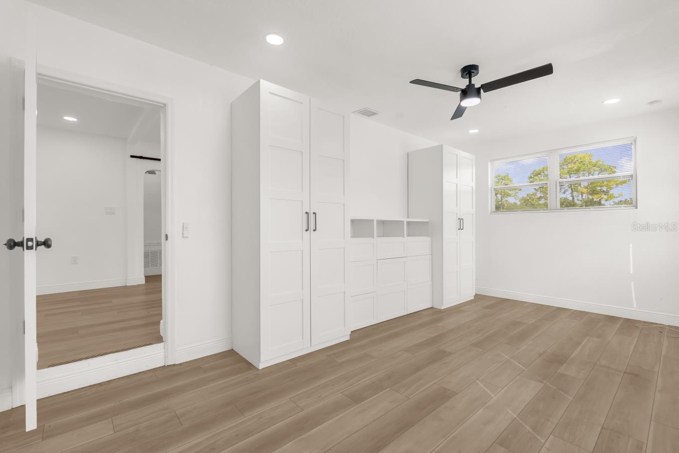 SPORTSMANS PARADISE - Residential Lease