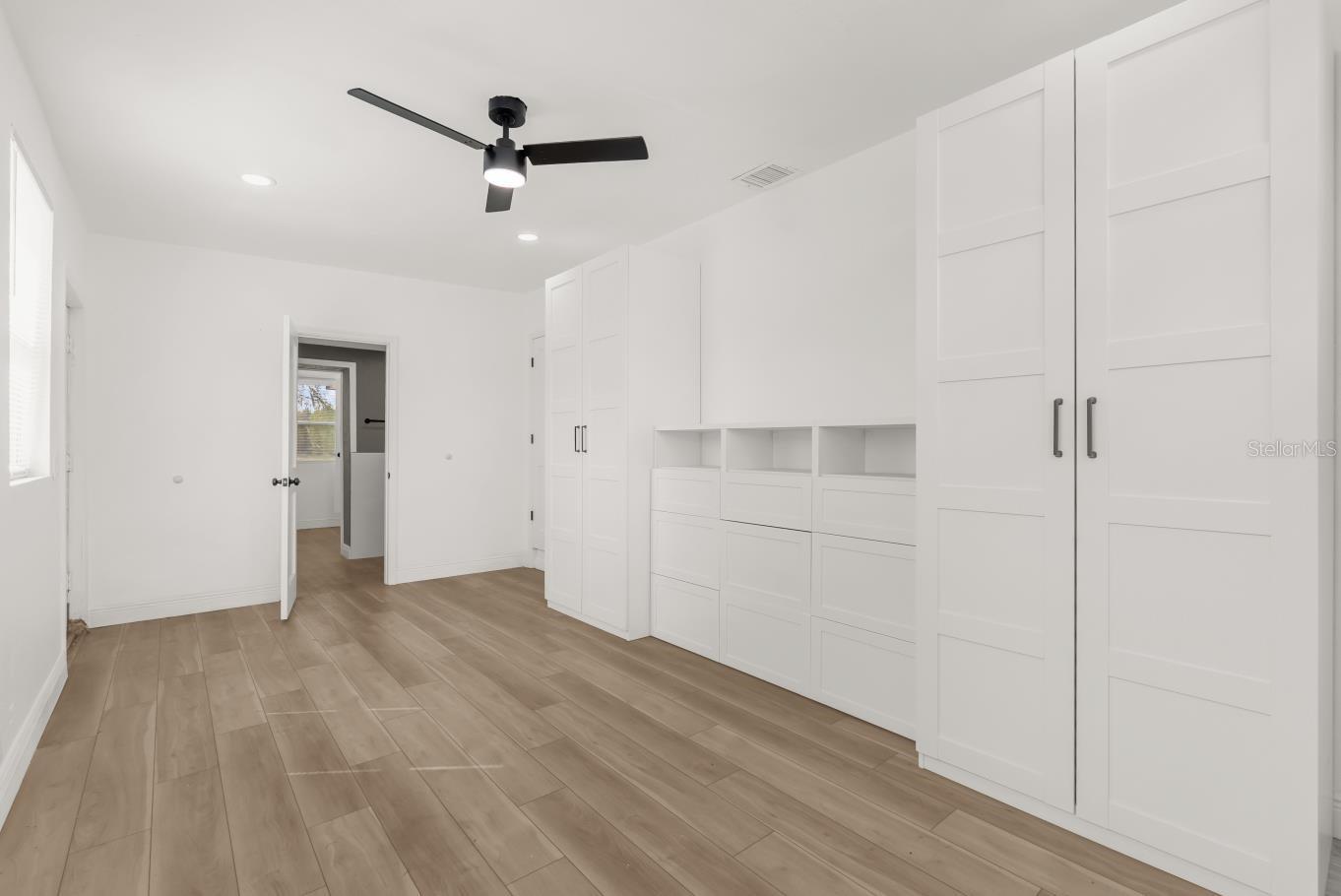 SPORTSMANS PARADISE - Residential Lease