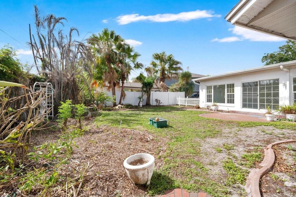 LAKE HOLDEN GROVE - Residential