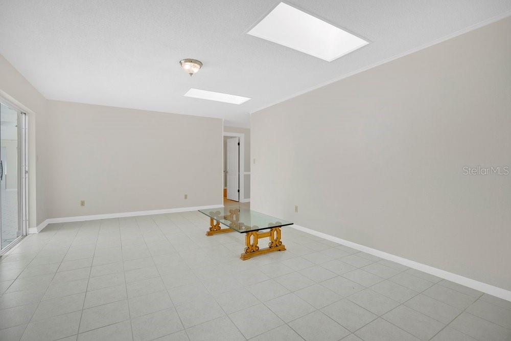 LAKE HOLDEN GROVE - Residential