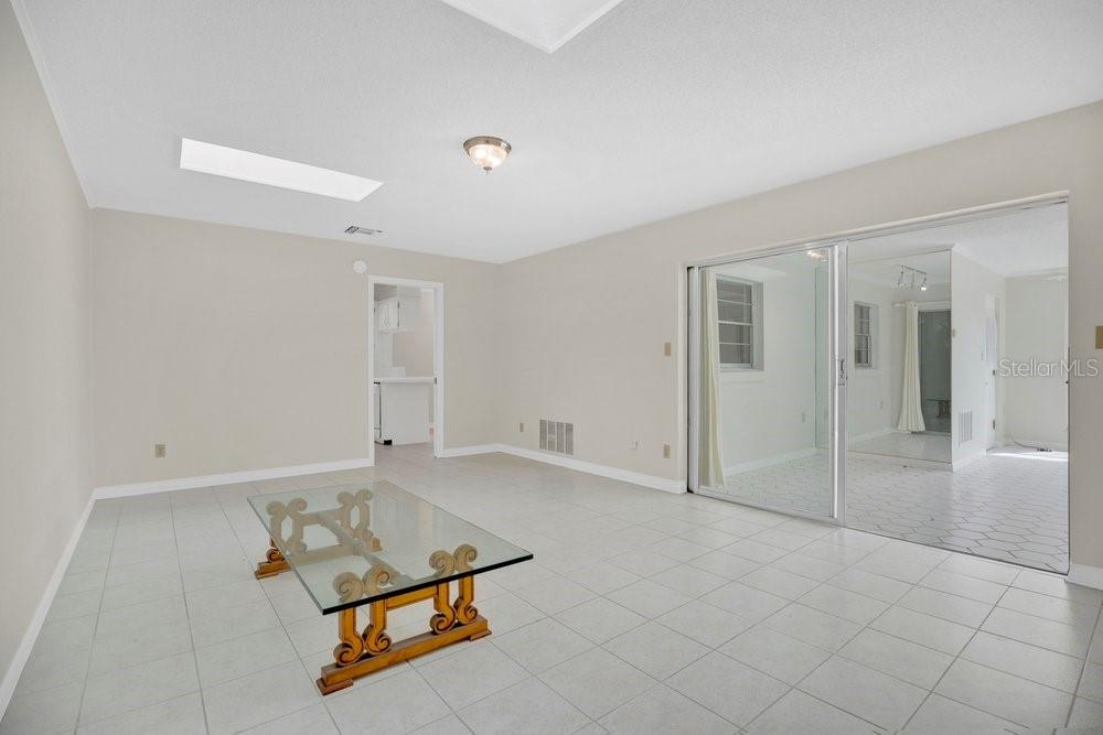 LAKE HOLDEN GROVE - Residential