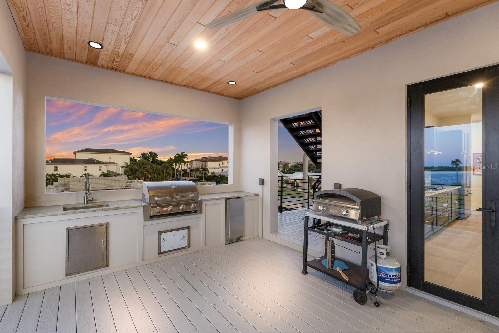 LONGBOAT KEY ESTATES - Residential