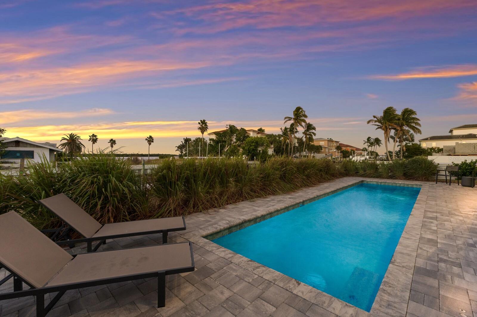 LONGBOAT KEY ESTATES - Residential