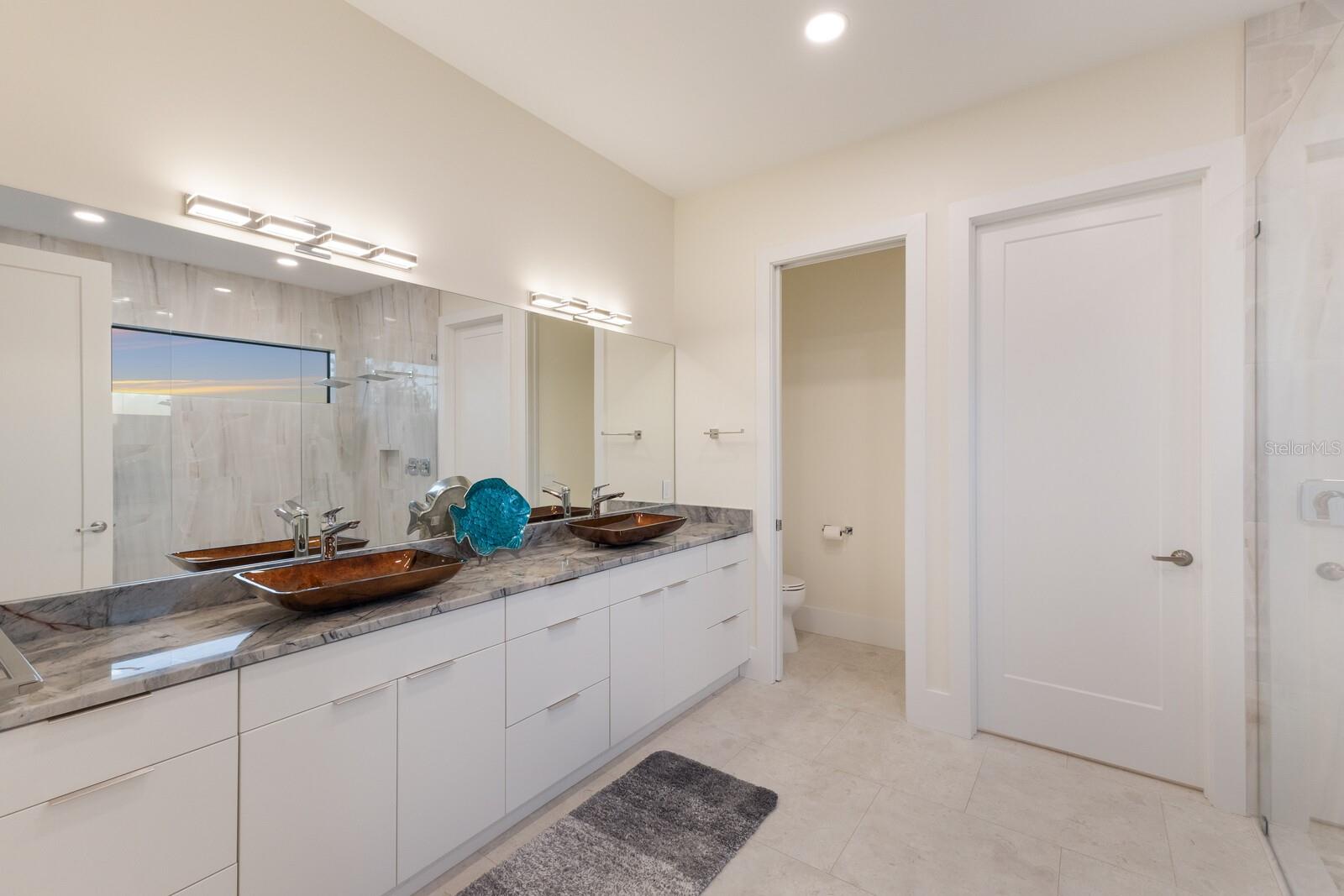 LONGBOAT KEY ESTATES - Residential