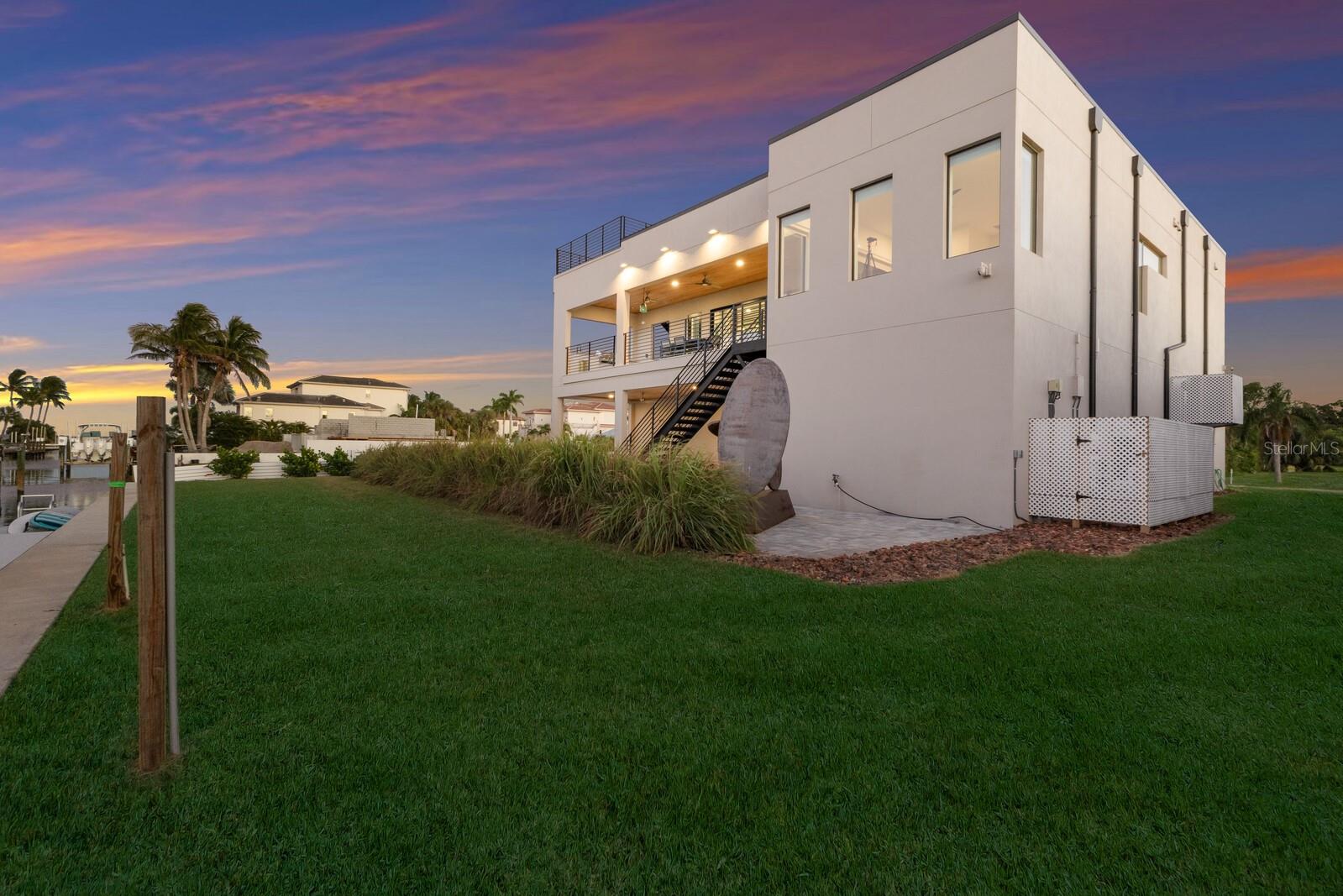 LONGBOAT KEY ESTATES - Residential