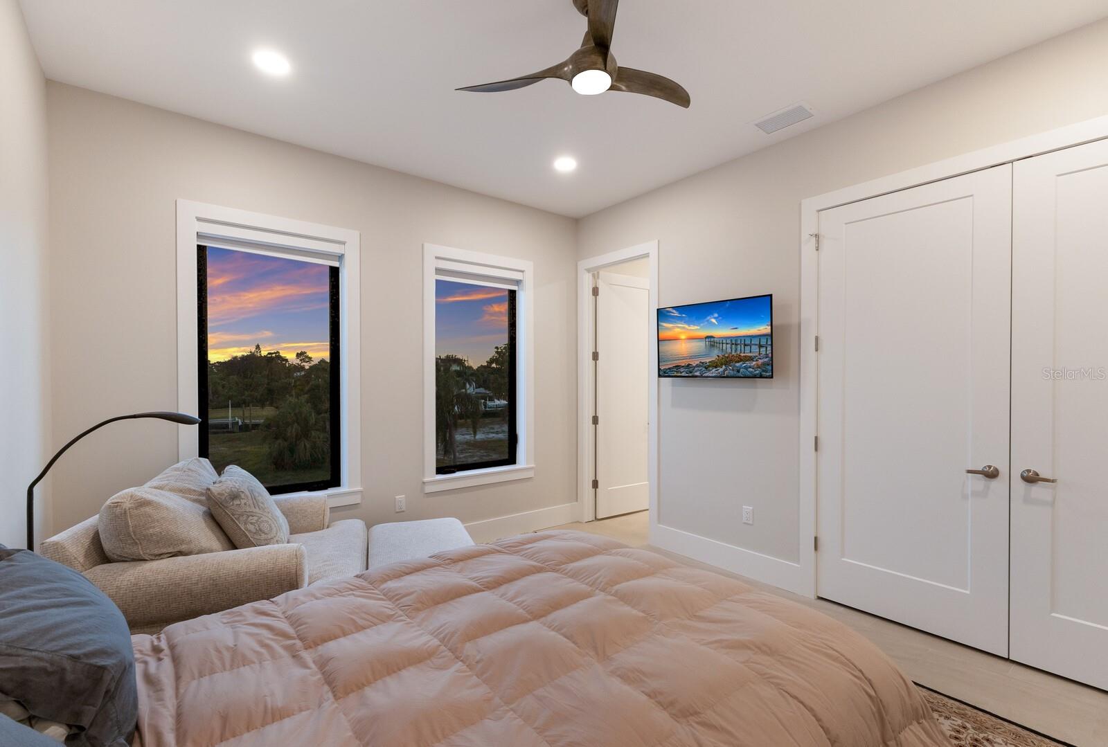 LONGBOAT KEY ESTATES - Residential