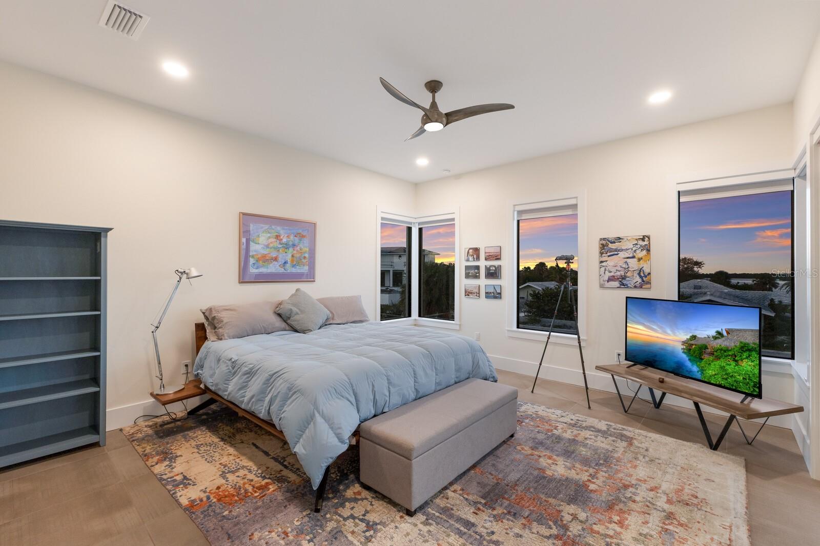 LONGBOAT KEY ESTATES - Residential