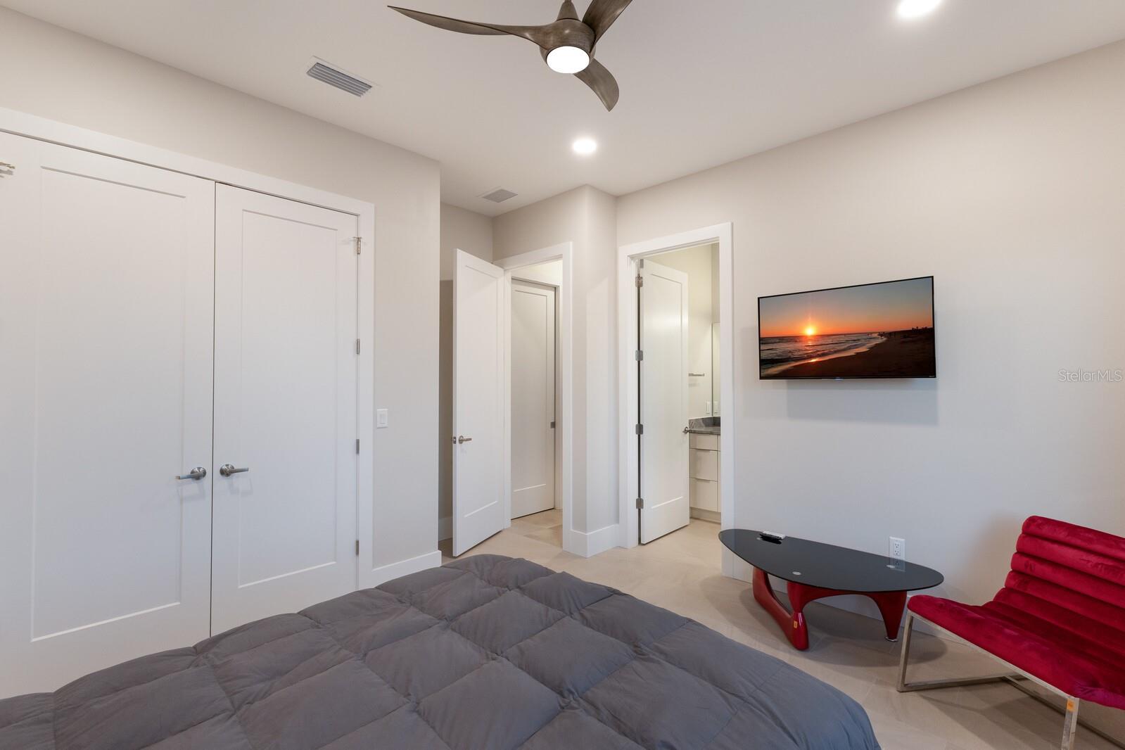 LONGBOAT KEY ESTATES - Residential