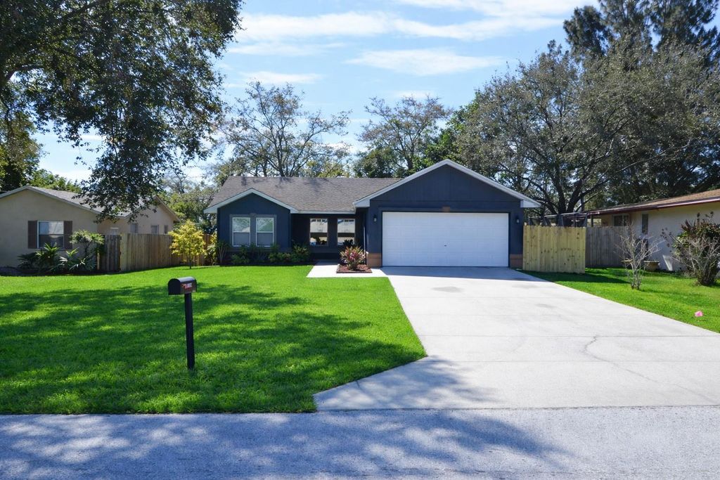 Photo of 10248 107th Avenue N, Largo, FL 33773 (MLS # TB8473593)