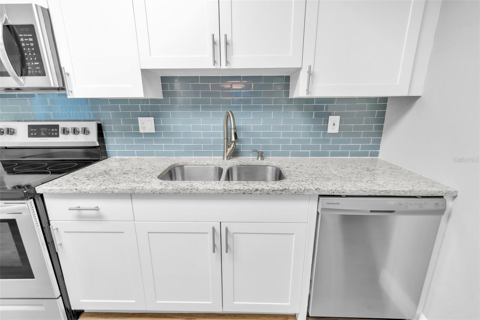 EAST LAKE WOODLANDS CLUSTER HOMES - Residential