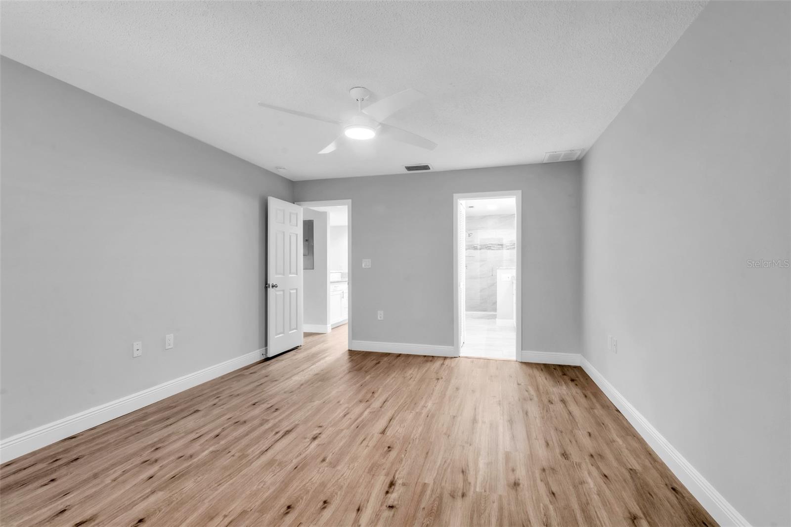 EAST LAKE WOODLANDS CLUSTER HOMES - Residential