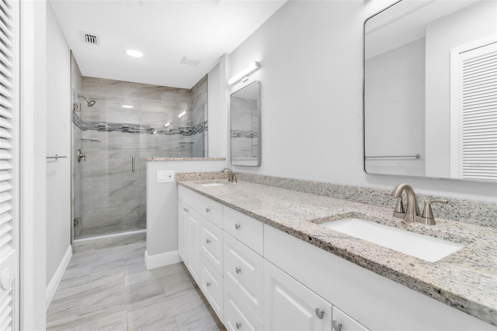 EAST LAKE WOODLANDS CLUSTER HOMES - Residential