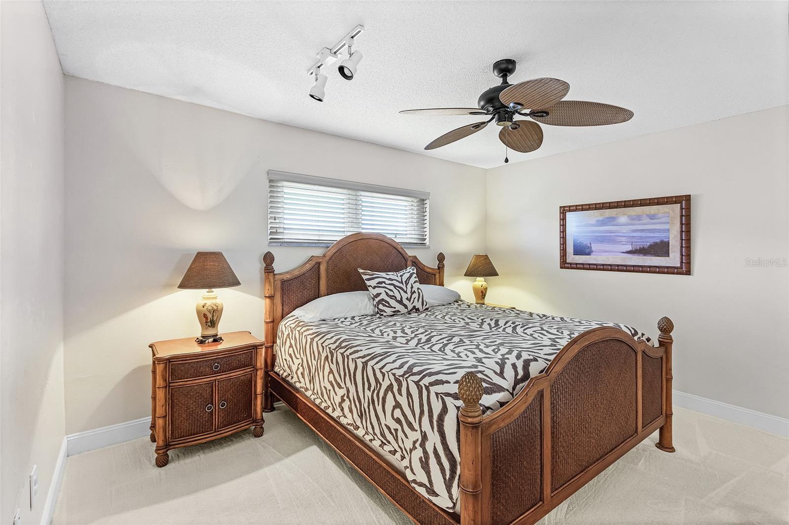 CALOOSAHATCHEE - Residential
