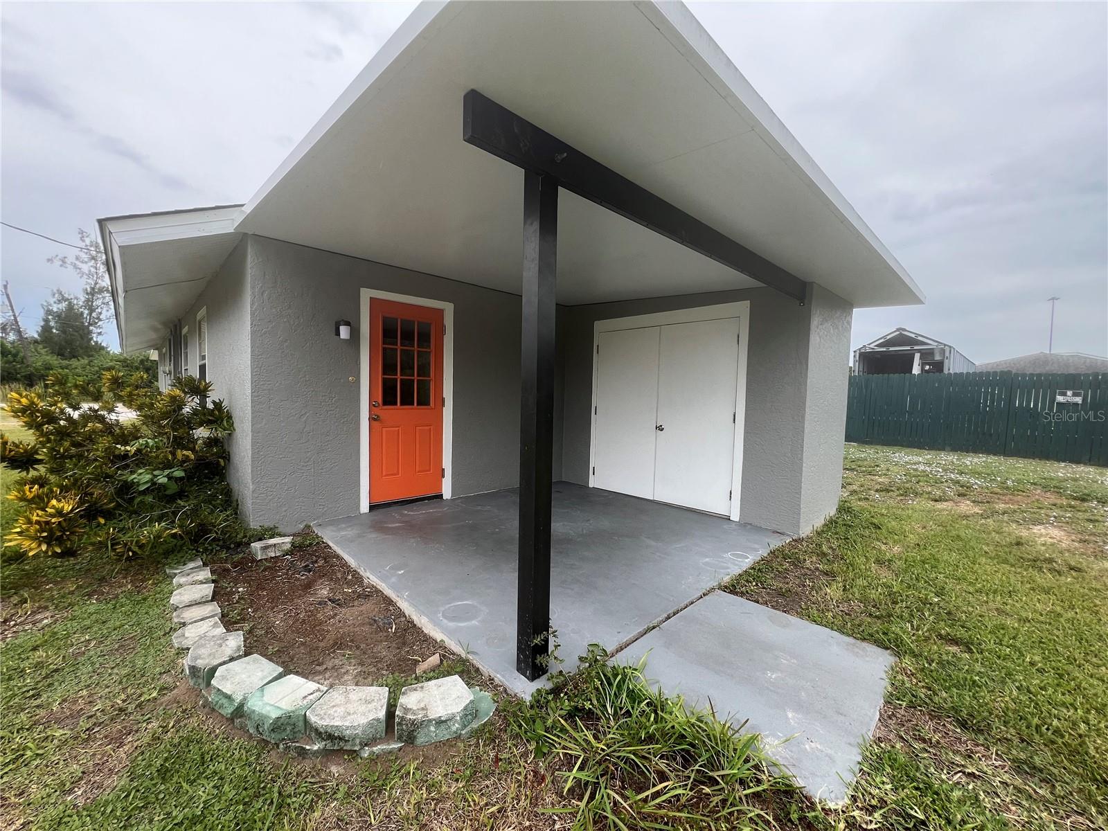 MYRTLE GARDENS - Residential Lease