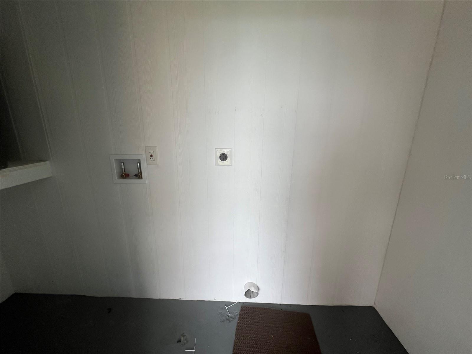 MYRTLE GARDENS - Residential Lease