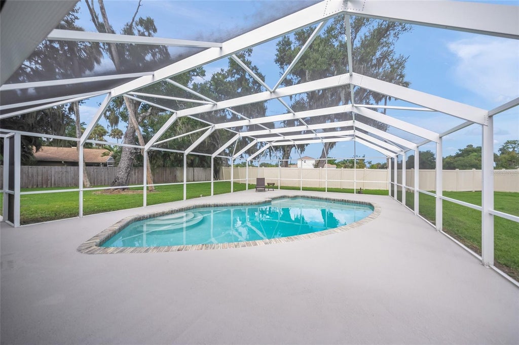Photo of 2130 E Leewynn Drive, Sarasota, FL 34240 (MLS # A4707840)