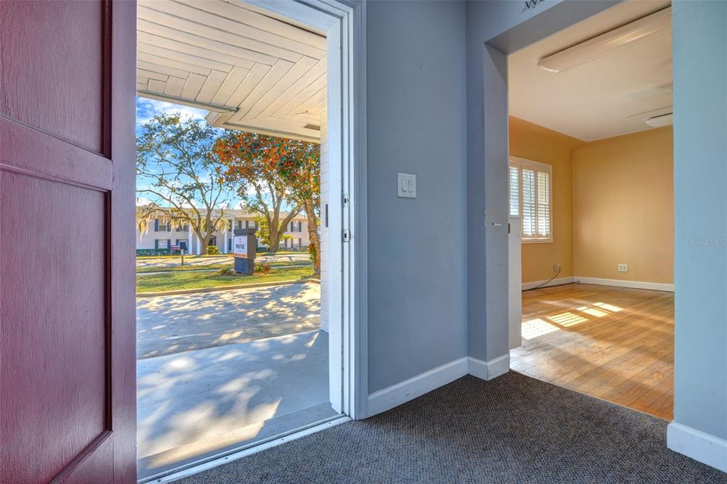 Photo of 909 W New York Avenue, Deland, FL 32720 (MLS # V4946194)