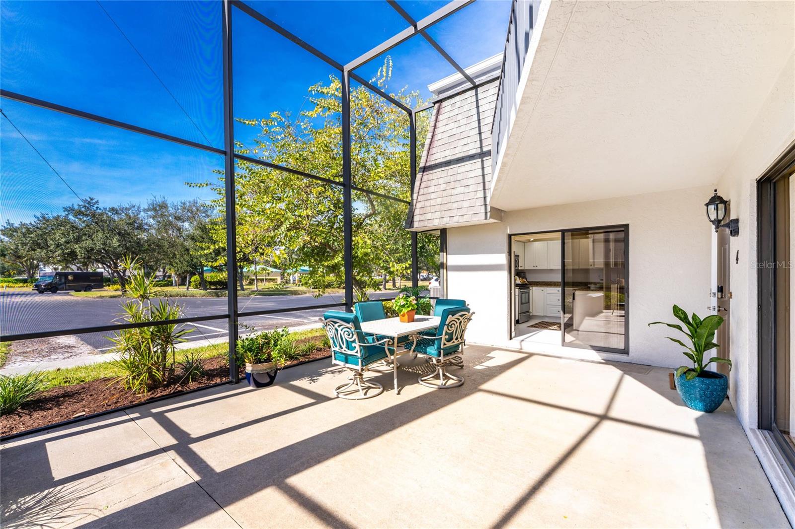 ADMIRALTY VILLAGE CONDO - Residential