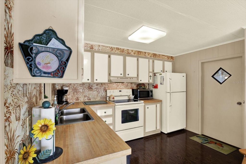 Photo of 14294 Brookridge Boulevard, Brooksville, FL 34613 (MLS # W7886495)