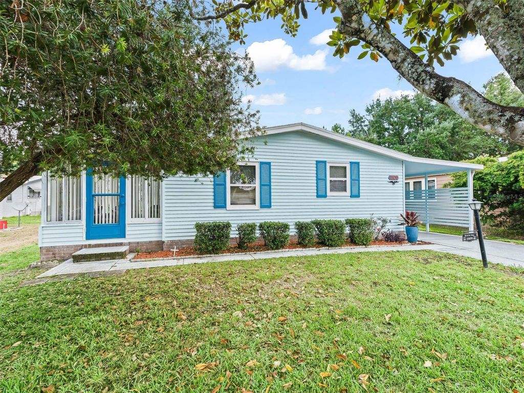 Photo of 1809 Daffodil Lane, Lady Lake, FL 32159 (MLS # G5111623)