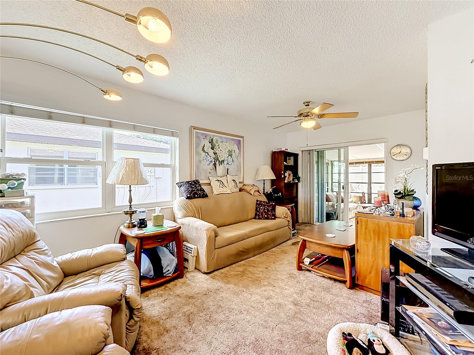 HILL CREST VILLAS - Residential