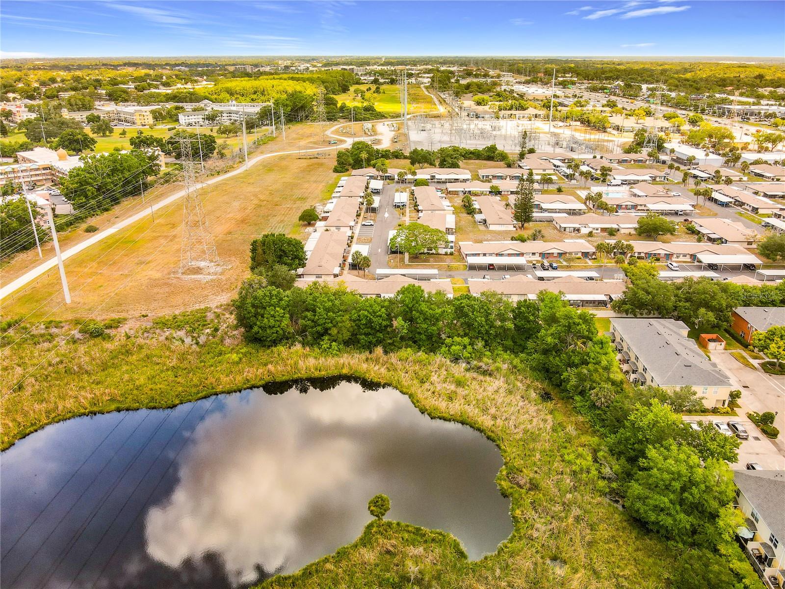 HILL CREST VILLAS - Residential