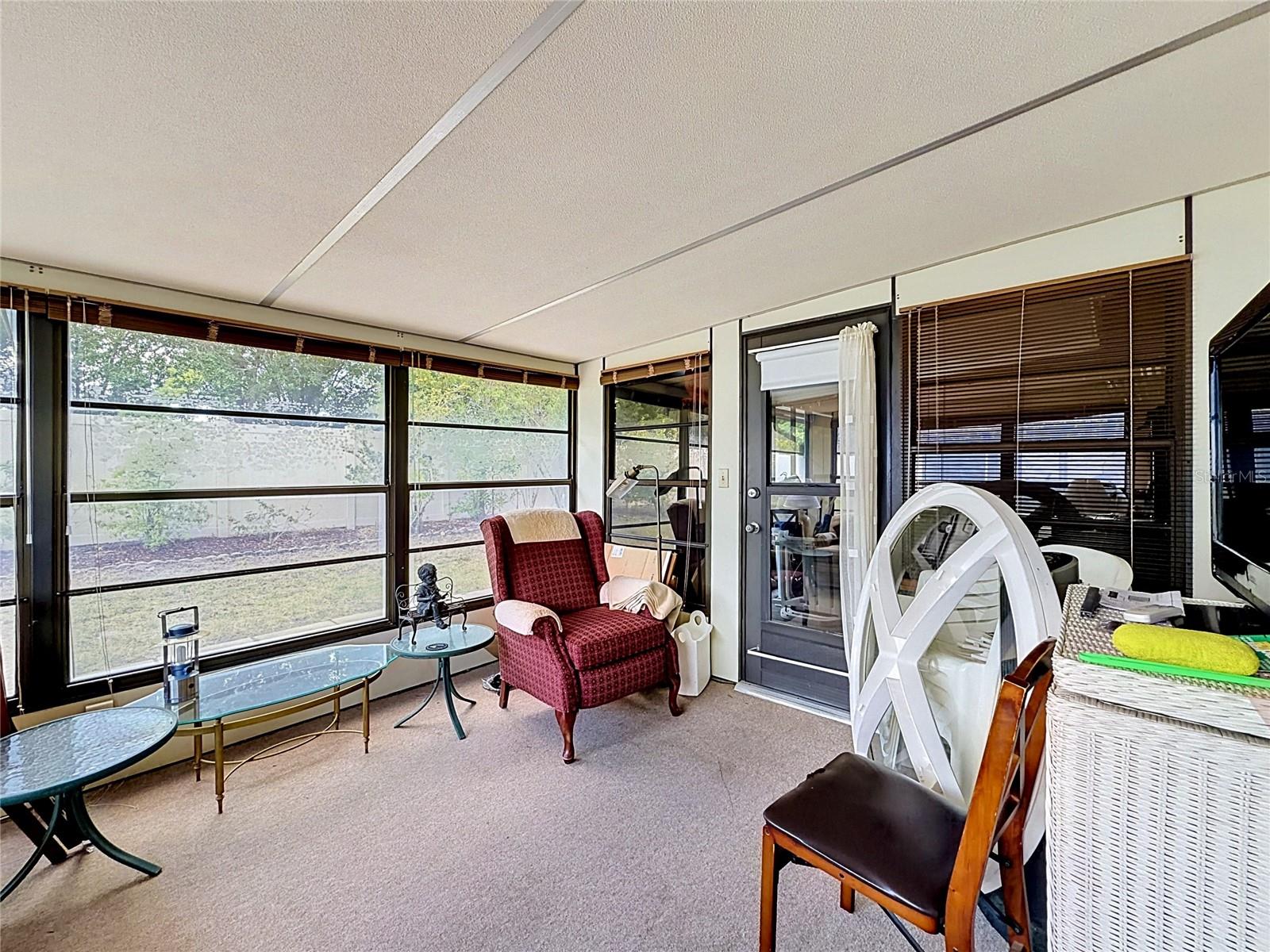 HILL CREST VILLAS - Residential