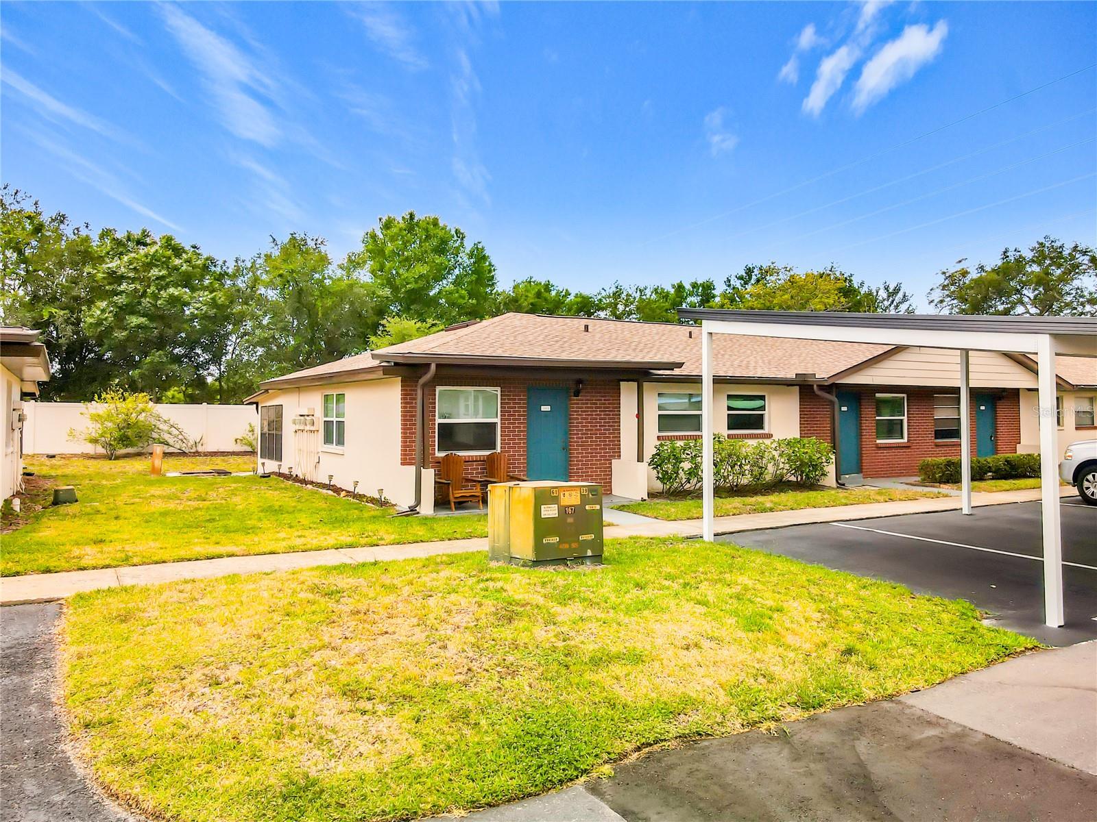 HILL CREST VILLAS - Residential