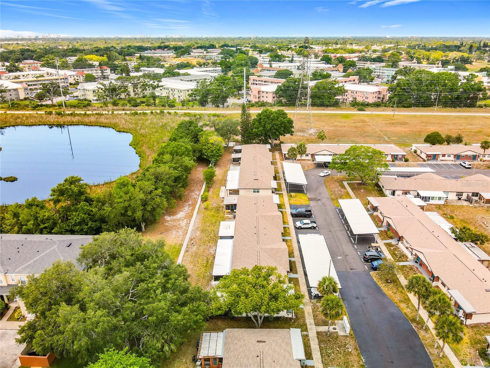 HILL CREST VILLAS - Residential