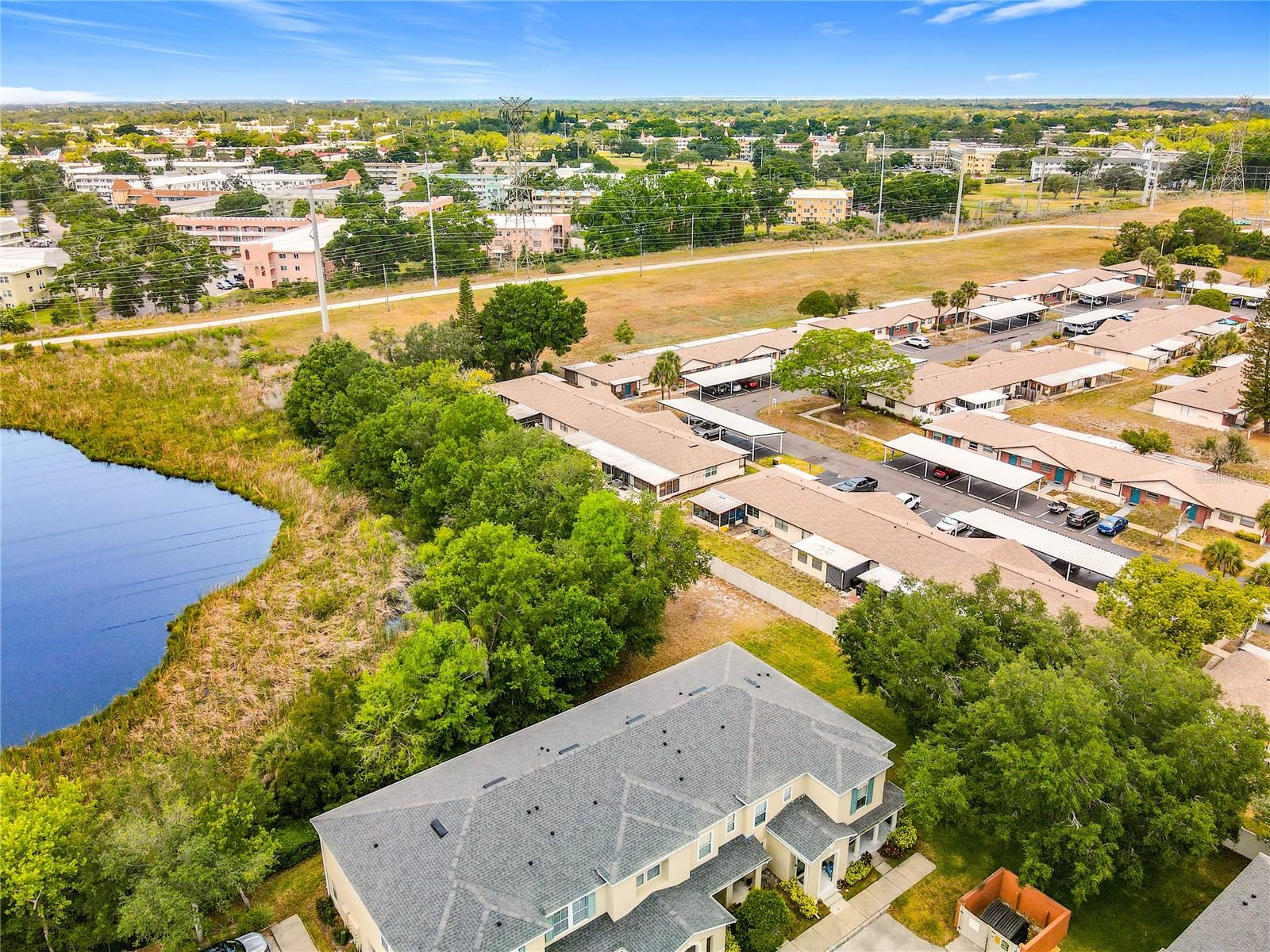 HILL CREST VILLAS - Residential