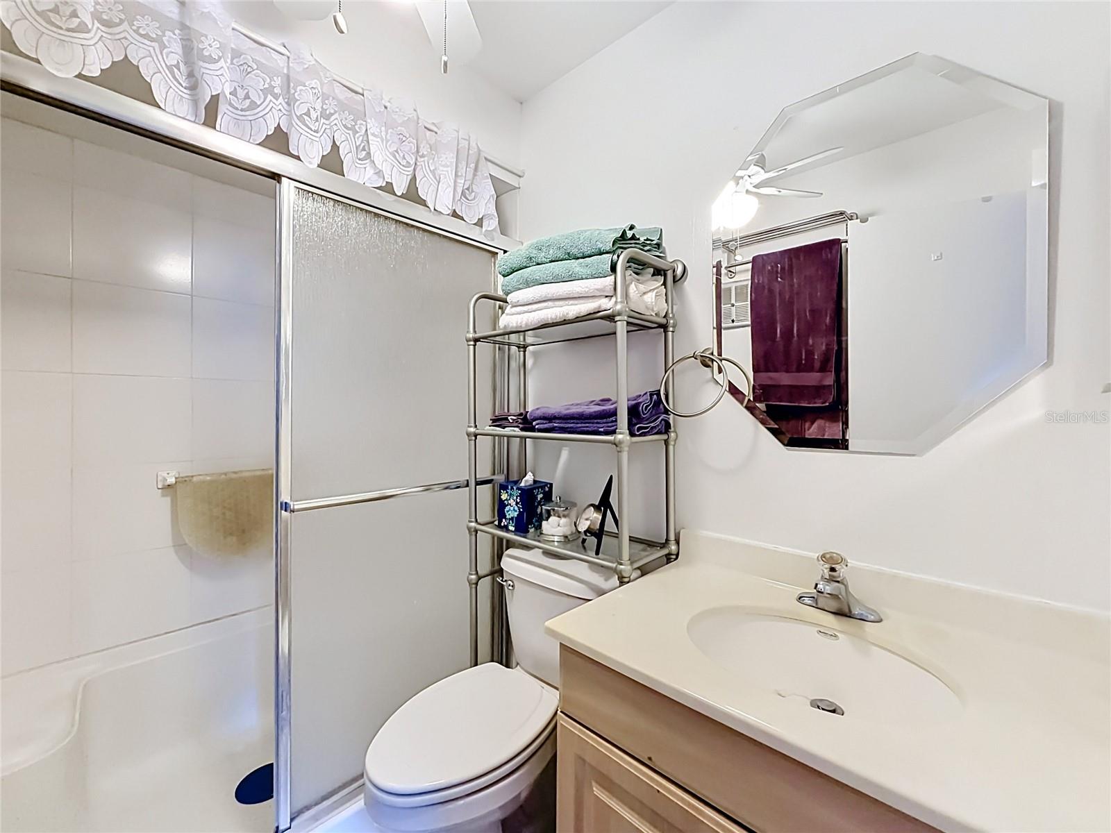 HILL CREST VILLAS - Residential