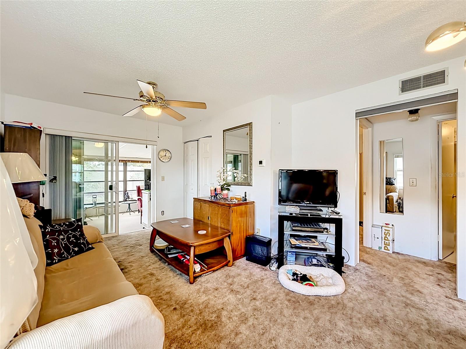 HILL CREST VILLAS - Residential