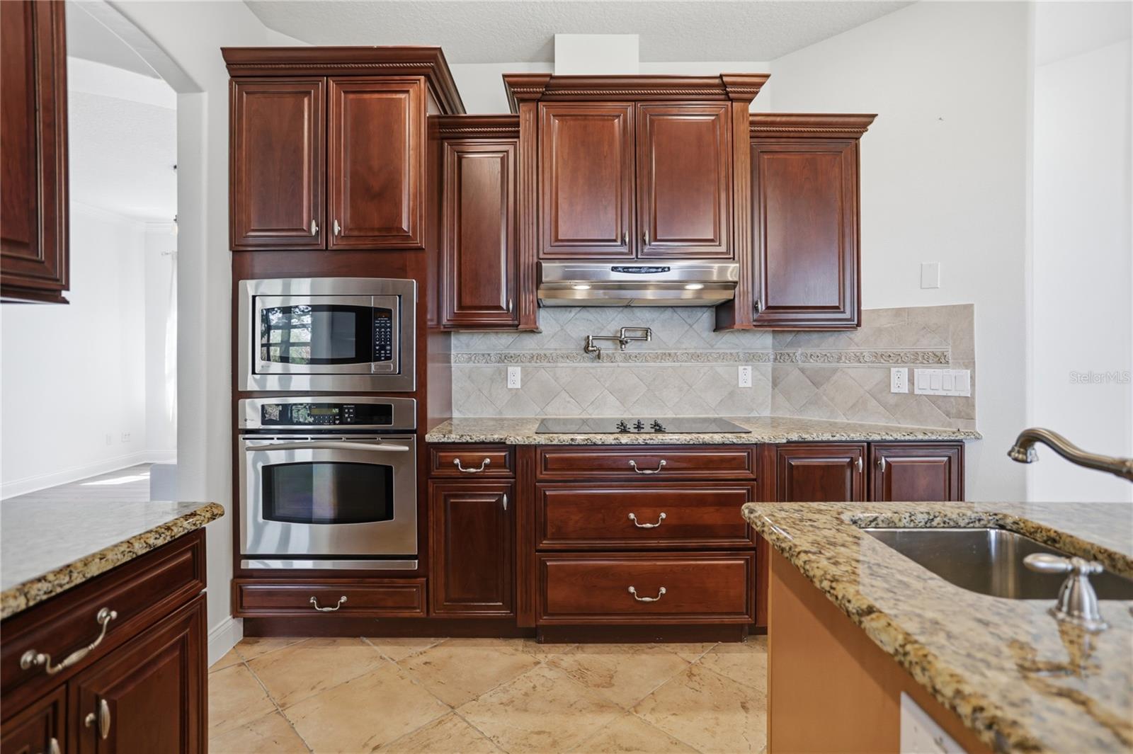 LAKEVIEW RESERVE 46/149 - Residential