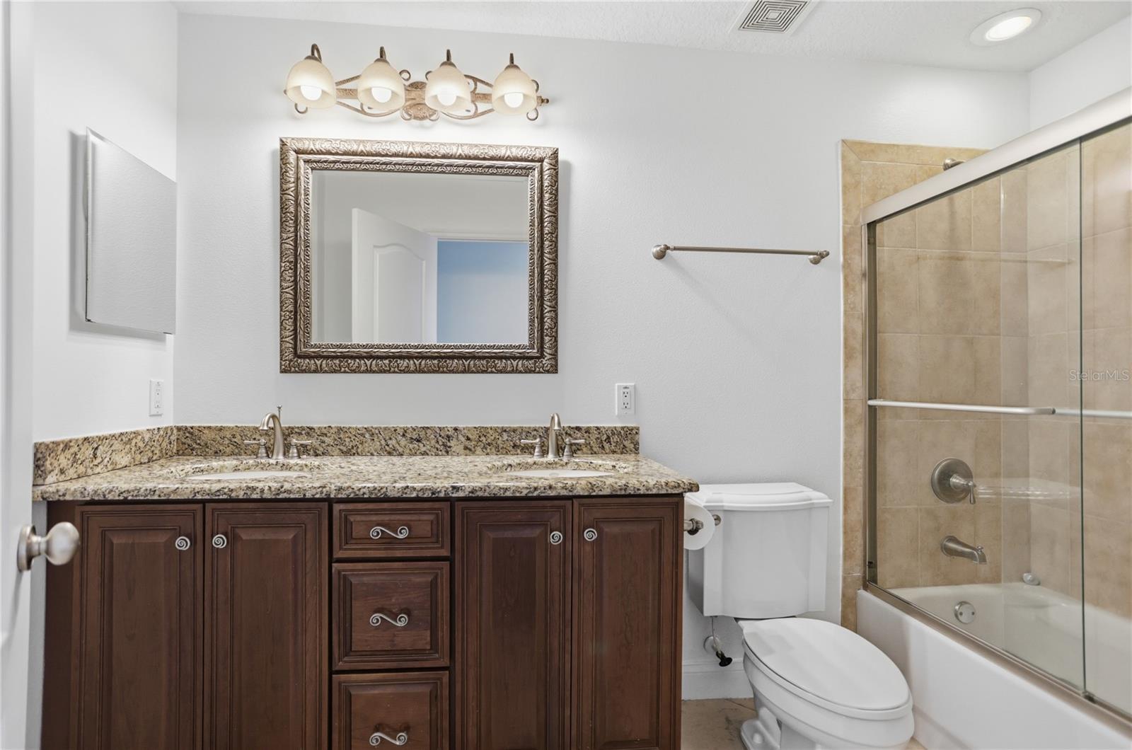 LAKEVIEW RESERVE 46/149 - Residential