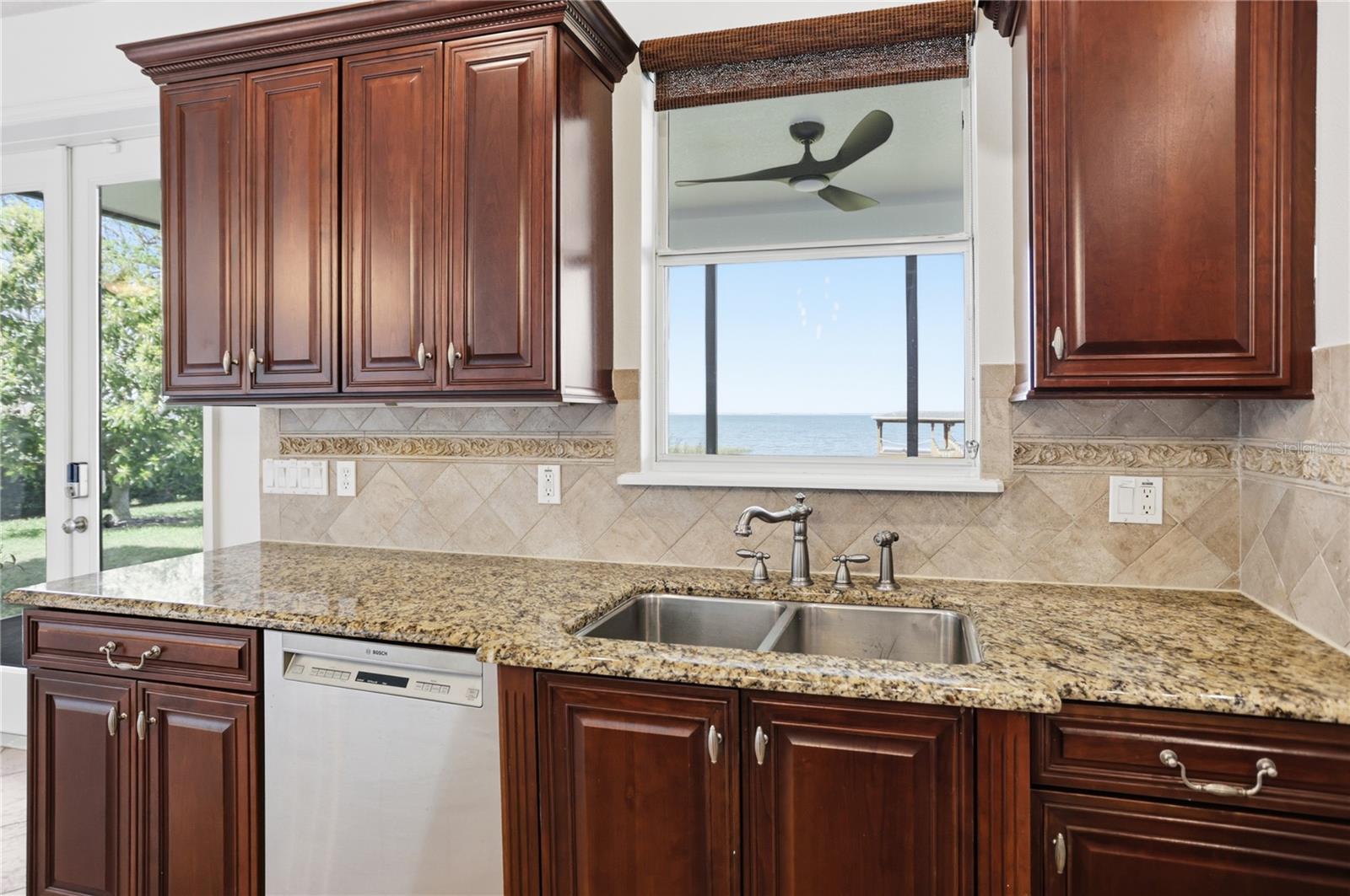 LAKEVIEW RESERVE 46/149 - Residential