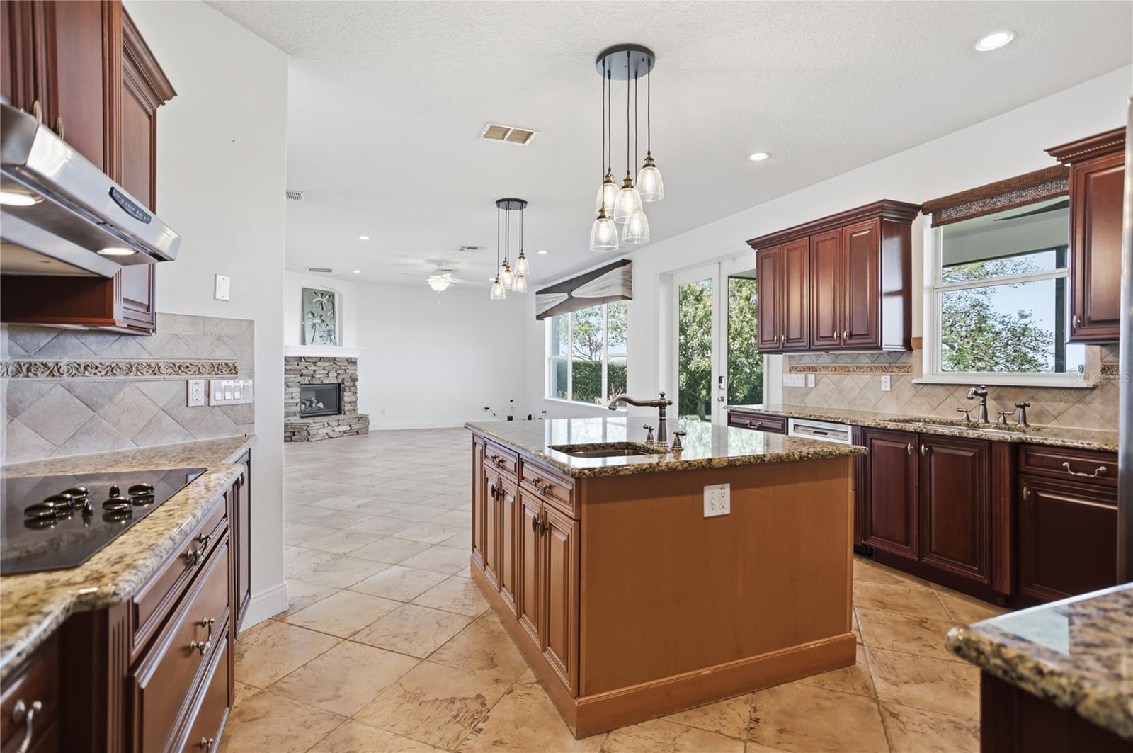 LAKEVIEW RESERVE 46/149 - Residential