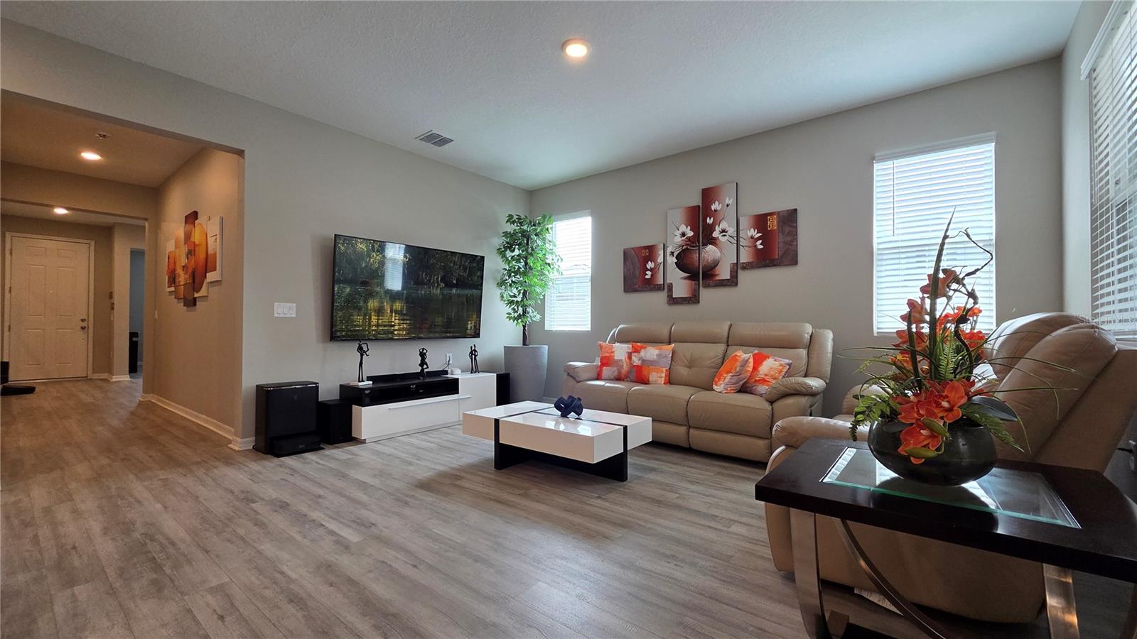 SEASONS/HERITAGE SQUARE - Residential